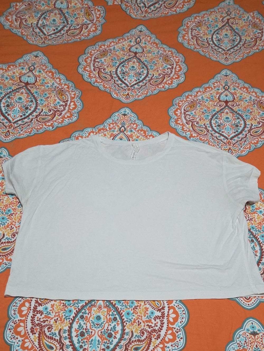 lululemon athletica White Short Sleeve Crop Tee
